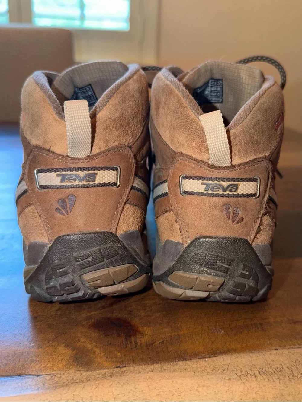 Teva Women’s Waterproof Hiking Boots Size 8 🥾🌲